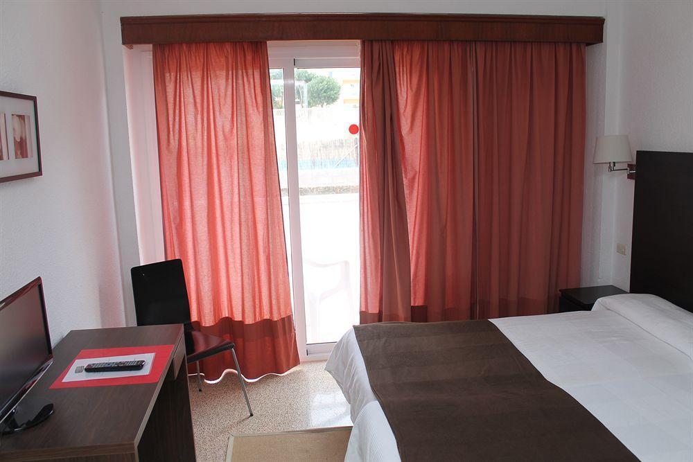 Hostal Jakiton Palmanova Exterior foto
